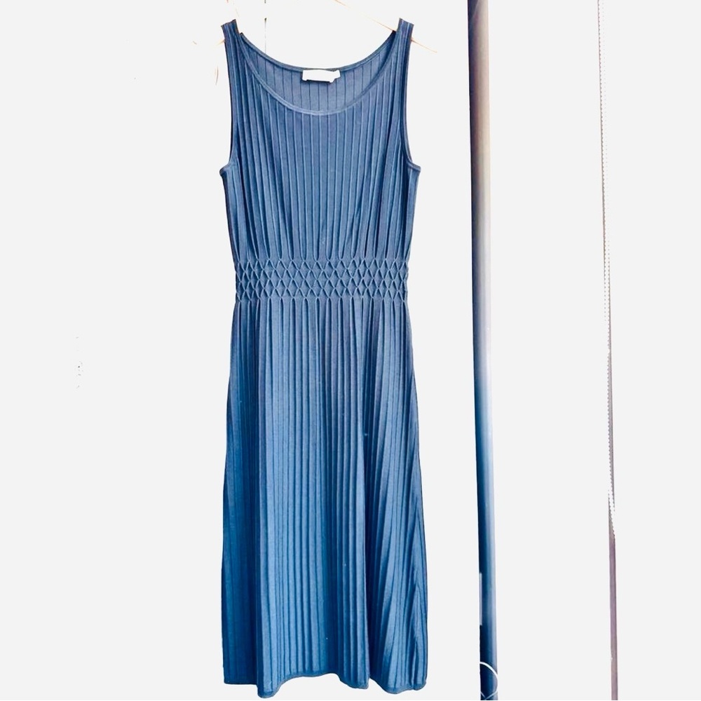 Tory Burch Sleeveless Pleated Knit Midi Dress with Smocked Waist — Size L